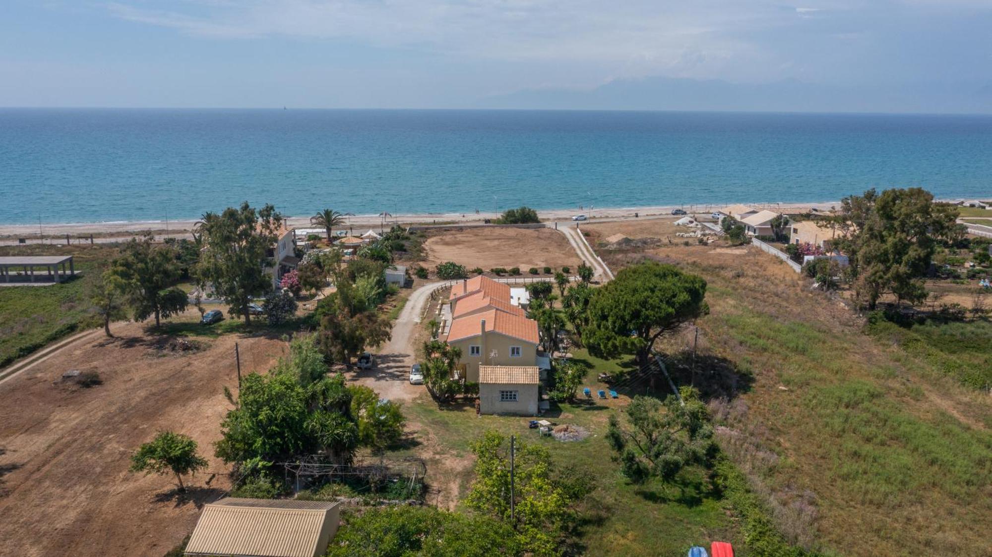 Lazaris Apartments Almiros Beach エクステリア 写真